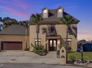 210 Pilgrimage Dr, Lafayette, LA 70506