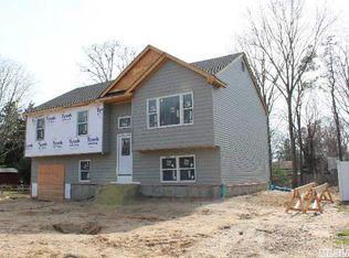 378 Browns Rd, Nesconset, NY 11767