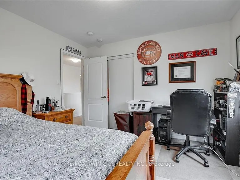 18 Blue Oak St — Photo 28