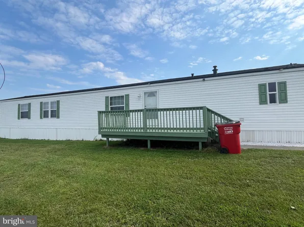 82 Ours Dr, Martinsburg, WV 25405