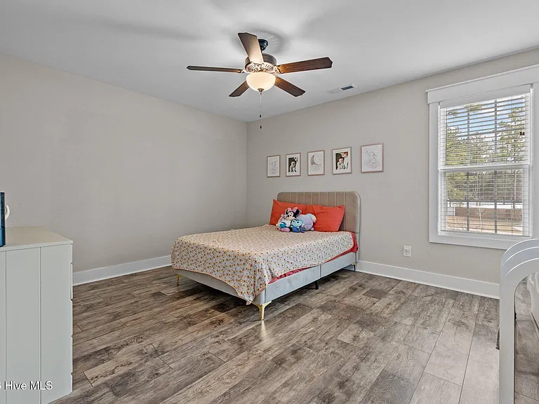 217 Thistleberry Dr — Photo 32