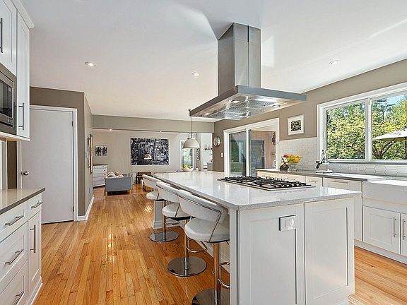 5th image of 4 Highfield Ct
