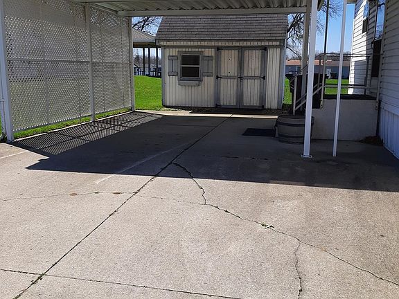 Exterior Image-1-Skyline 150 Boardwalk