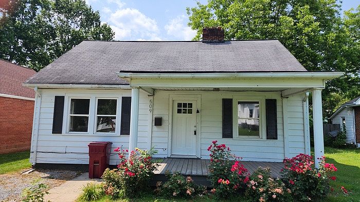 1st image of 509 E Myrtle Ave