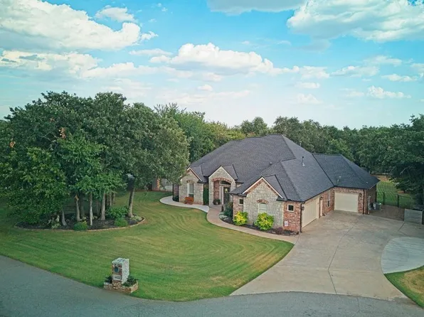 2422 Blackoak Ct, Blanchard, OK 73010