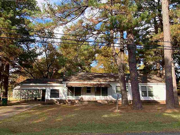 2nd image of 710 Wade Ln
