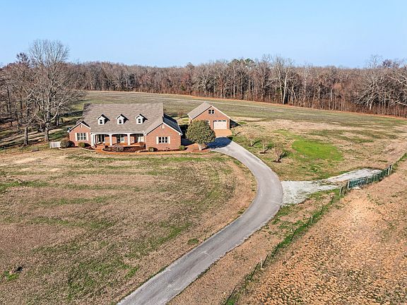 3rd image of 407 McCleary Rd