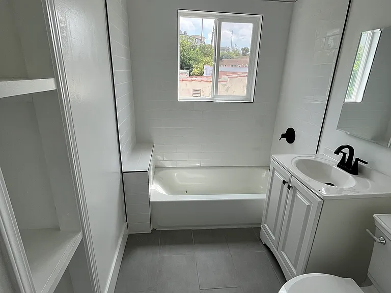 1044 N Townsend Ave #1/2 — Photo 10
