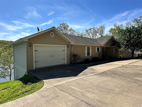 4th image of 1550 Woodson Dr