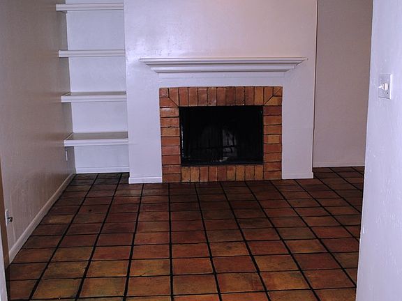 2nd image of 541 Sand Bend Dr