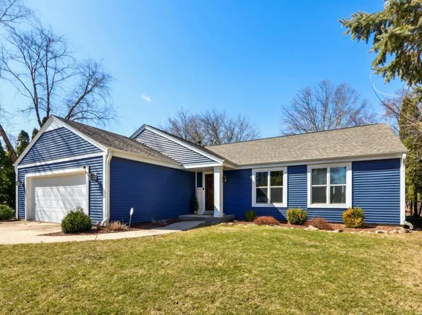 4205 South 121st STREET, Greenfield, WI 53228