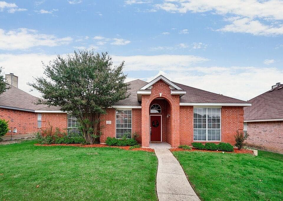 1st image of 1825 Chapman Dr