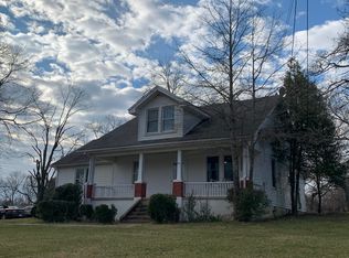 401 Prospect Rd, Hurt, VA 24563
