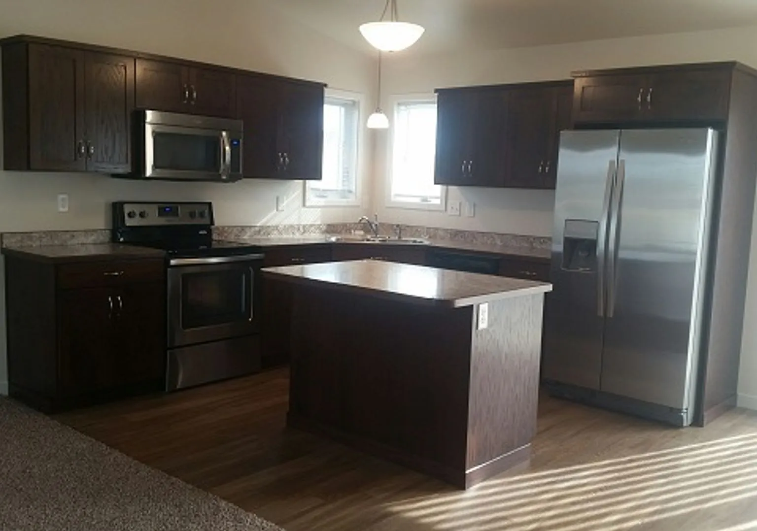 4 Bed 3 Bath Single Family Home — Photo 3