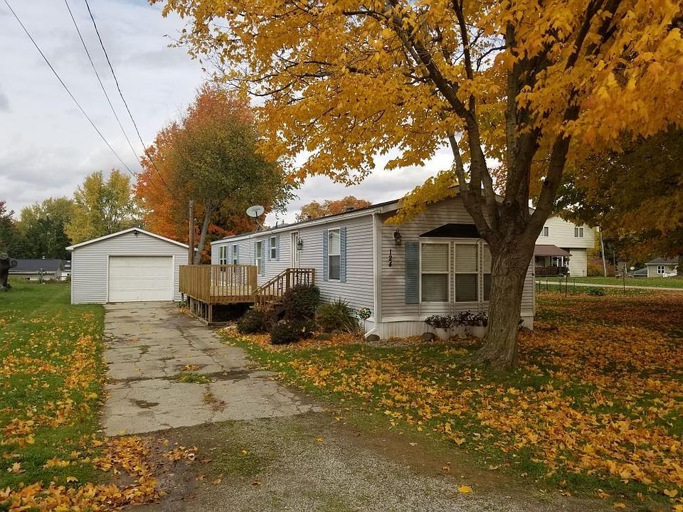 124 W Water St, Maple Rapids, MI 48853 Zillow
