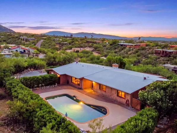 1235 E Moonridge Rd, Tucson, AZ 85718