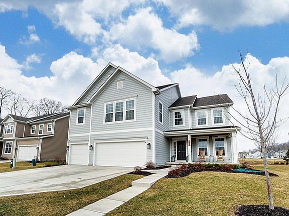 2nd image of 229 Granby Pl W