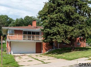 8312 N 36th St, Omaha, NE 68112