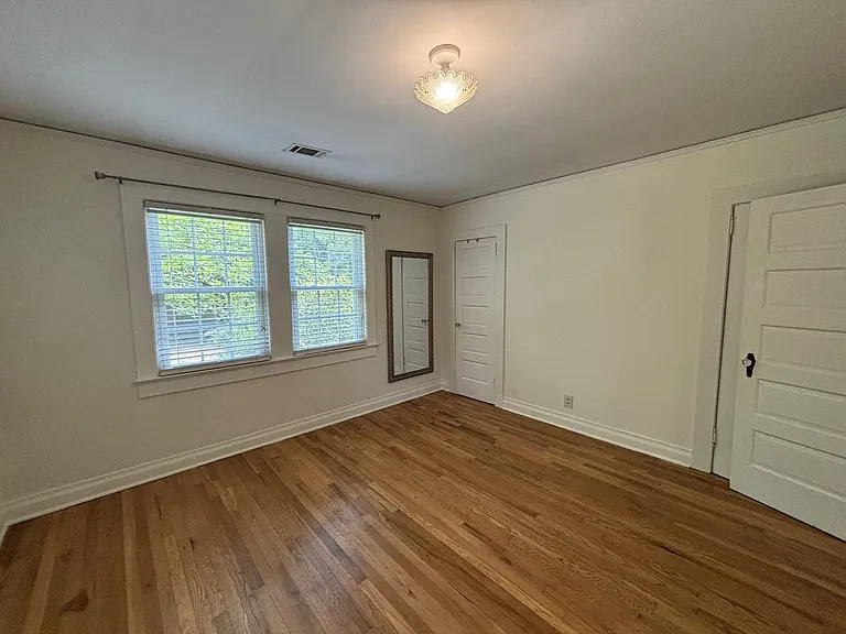 915 Brandon Ave — Photo 13