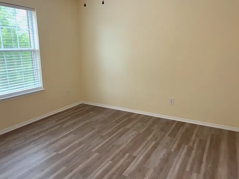 2108 Northridge Dr — Photo 11