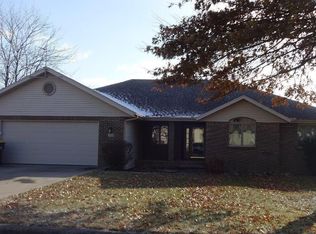 228 Country Club Dr, Osceola, IA 50213