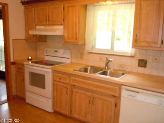 5th image of 5067 E 86th St