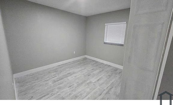 5th image of 1906 Golfview Ave