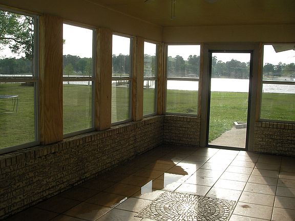 5th image of 1522 Cross Lake Blvd