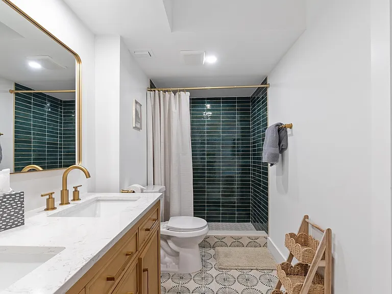 2455 Lindell Blvd #3103 — Photo 17