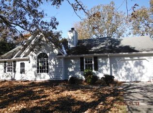 106 Chappell Creek Dr, Richlands, NC 28574