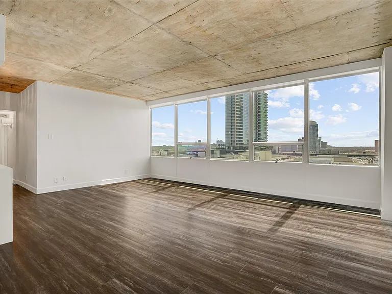2701 Westheimer Rd #12E — Photo 8