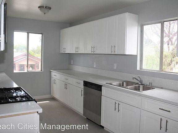 3rd image of 1009 E Stockton St Unit A