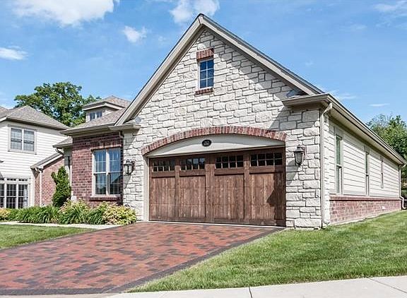4th image of 212 Meadowbrook Country Club Est