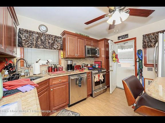 4th image of 70 Titus Ave Floor 1