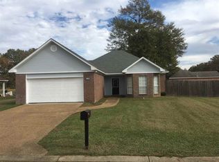 570 Glenwood Cv, Byram, MS 39272