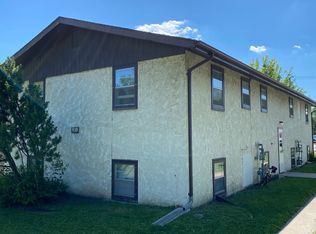 910 S 12th St APT 1, Grand Forks, ND 58201