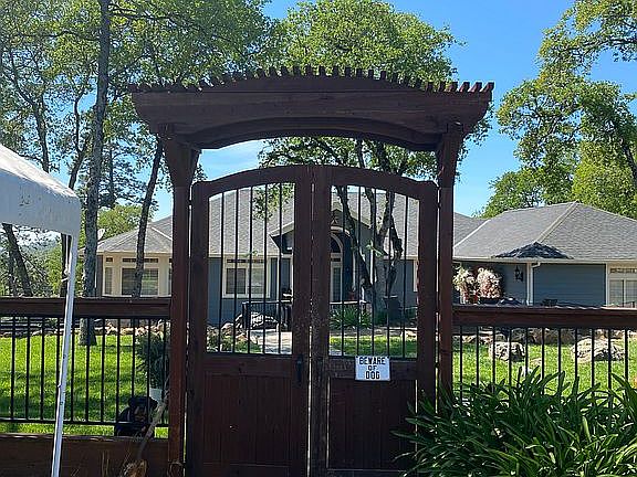 2nd image of 18242 Mountain Park Ct