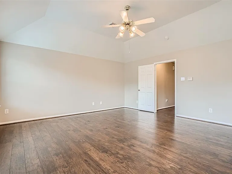 3810 Breaker Ct — Photo 17
