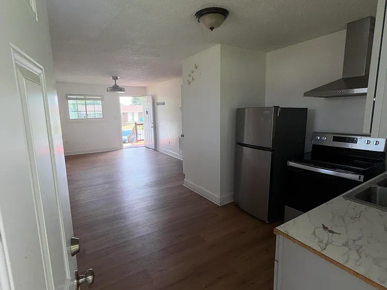 1500 Taft St — Photo 13
