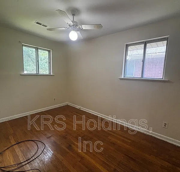 430 Greenbriar Ave — Photo 6