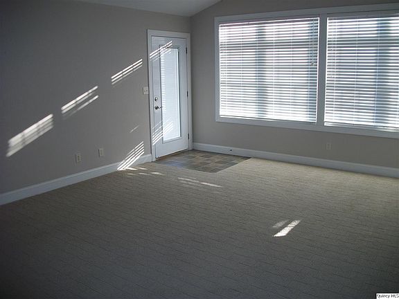 Home for Sale in Quincy, IL $109,000