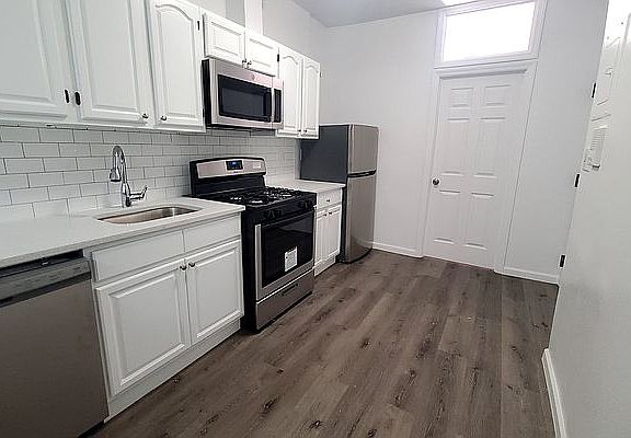 3rd image of 93 Eagle St #1