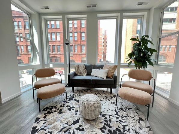 725 W Pratt St APT 412
