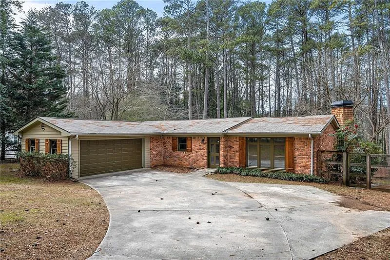 3 bed, 3.0 bath, 2330 sqft, $3,400 — Photo 1