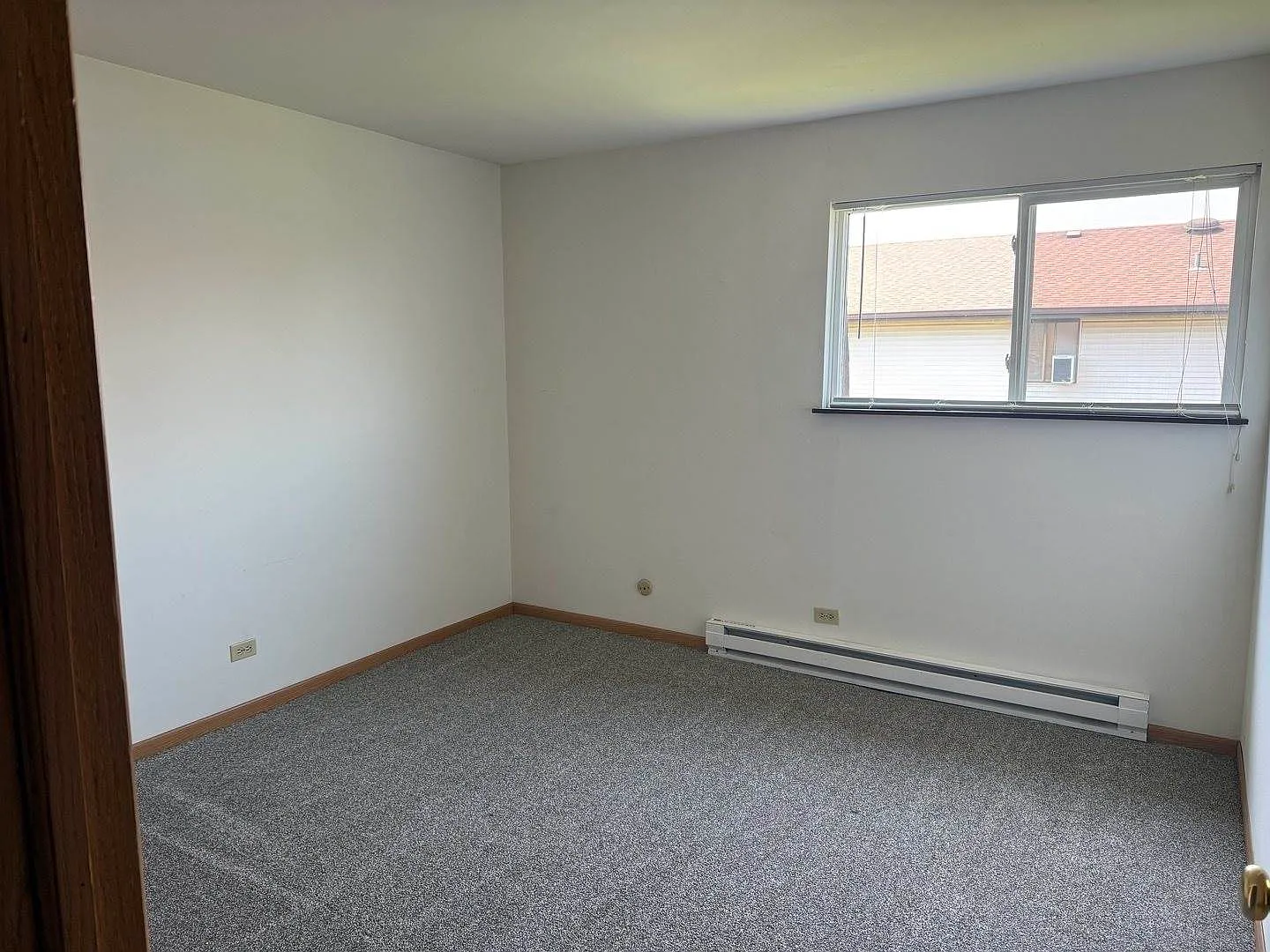 2 bed, 900 sqft, $1,525 — Photo 2