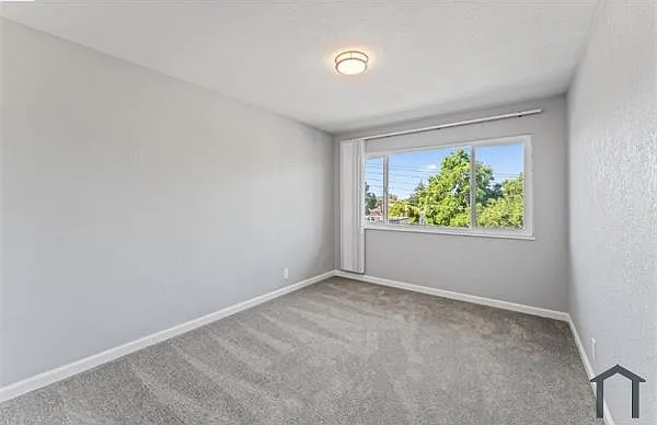 9888 Bancroft Ave #C — Photo 9