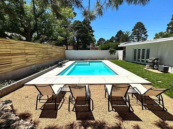 5th image of 901 Valverde Dr SE