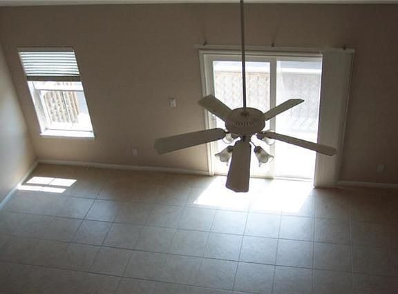 5th image of 3100 75th St APT 8