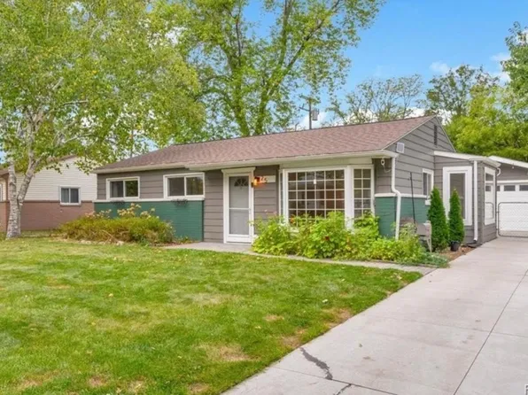 25 Lyons St, Troy, MI 48083