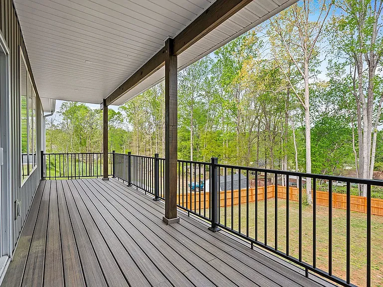 308 Pineridge Dr — Photo 4